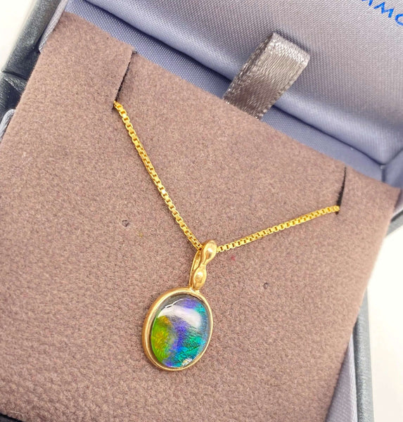 Ammolite Gold Oval Pendant with 8x10mm Gemstone and Chain Front View PN E03371B 
